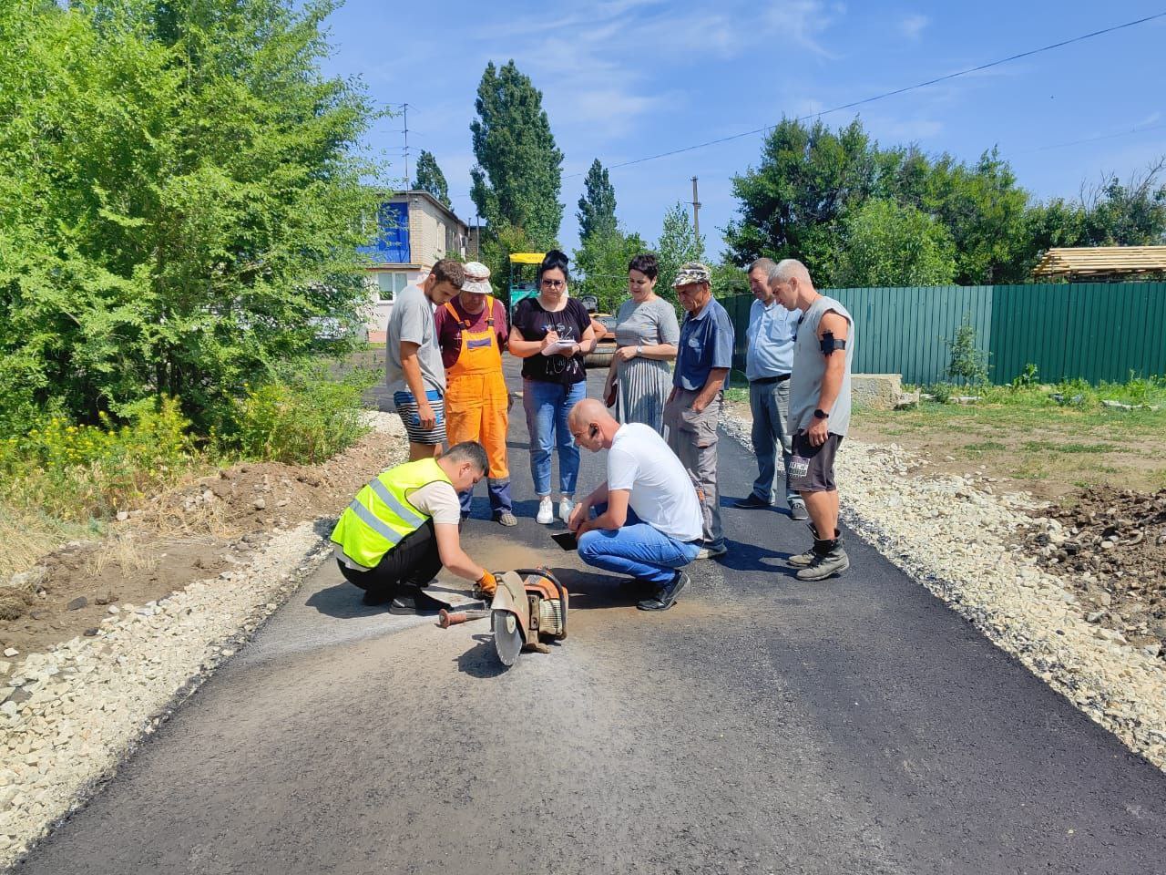 В сёлах Терновского МО проверили качество ремонта дорог.